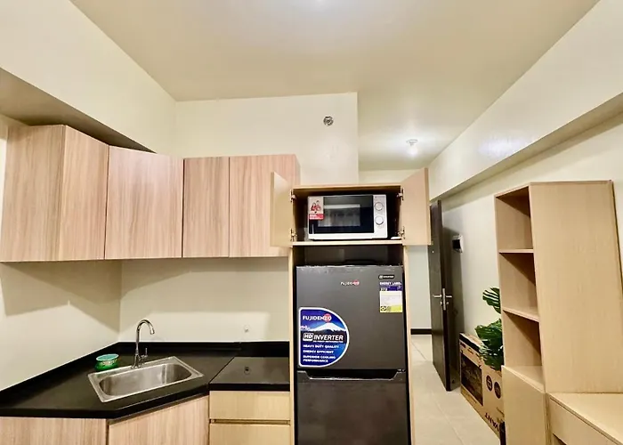 Cozy Unit Beside Solaire North 马尼拉